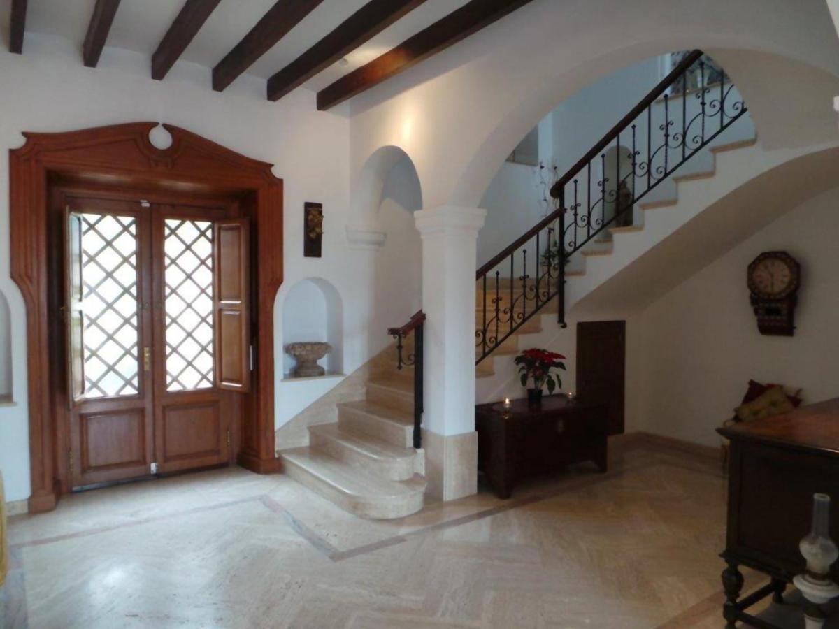 Luxury For 16 People With Seaview, Pool And Bbq