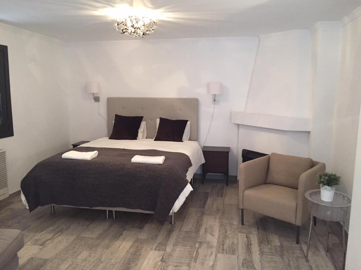 Luxury For 16 People With Seaview, Pool And Bbq Villa *