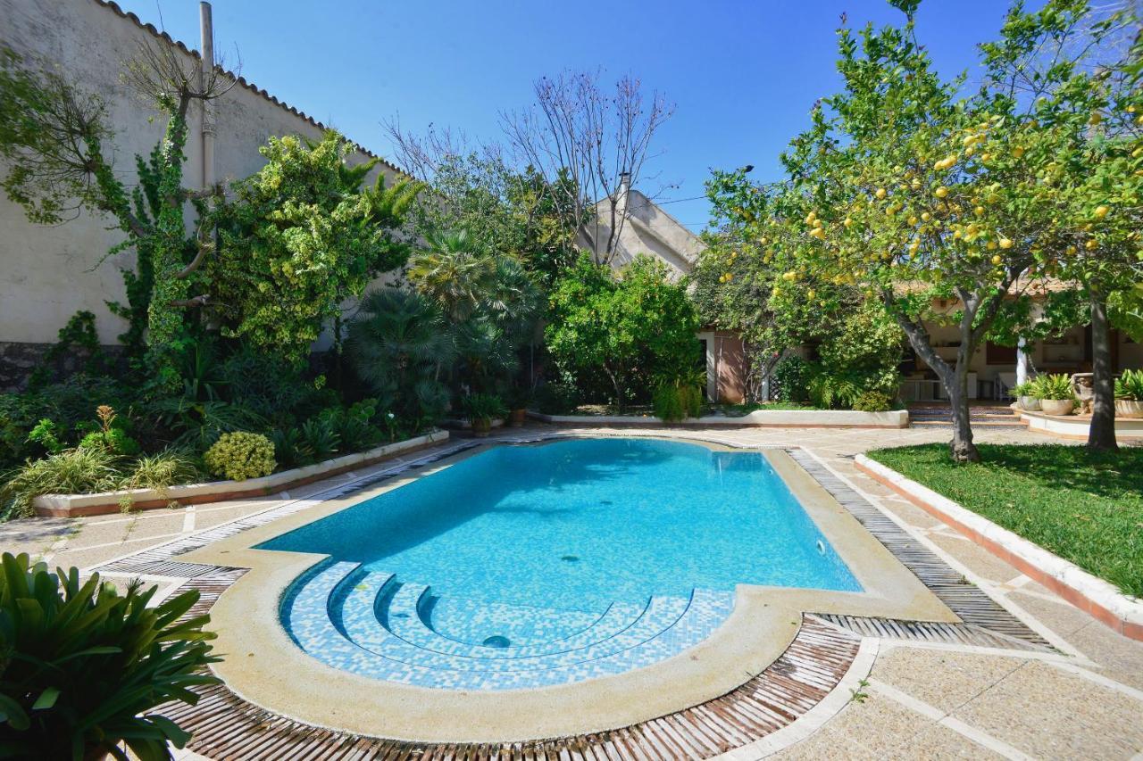 Luxury For 16 People With Seaview, Pool And Bbq * Palma
