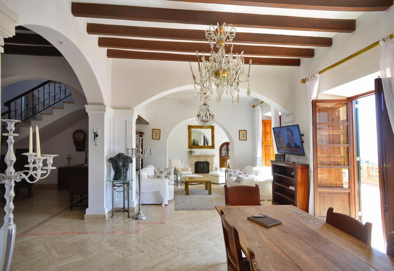 Luxury For 16 People With Seaview, Pool And Bbq Villa *
